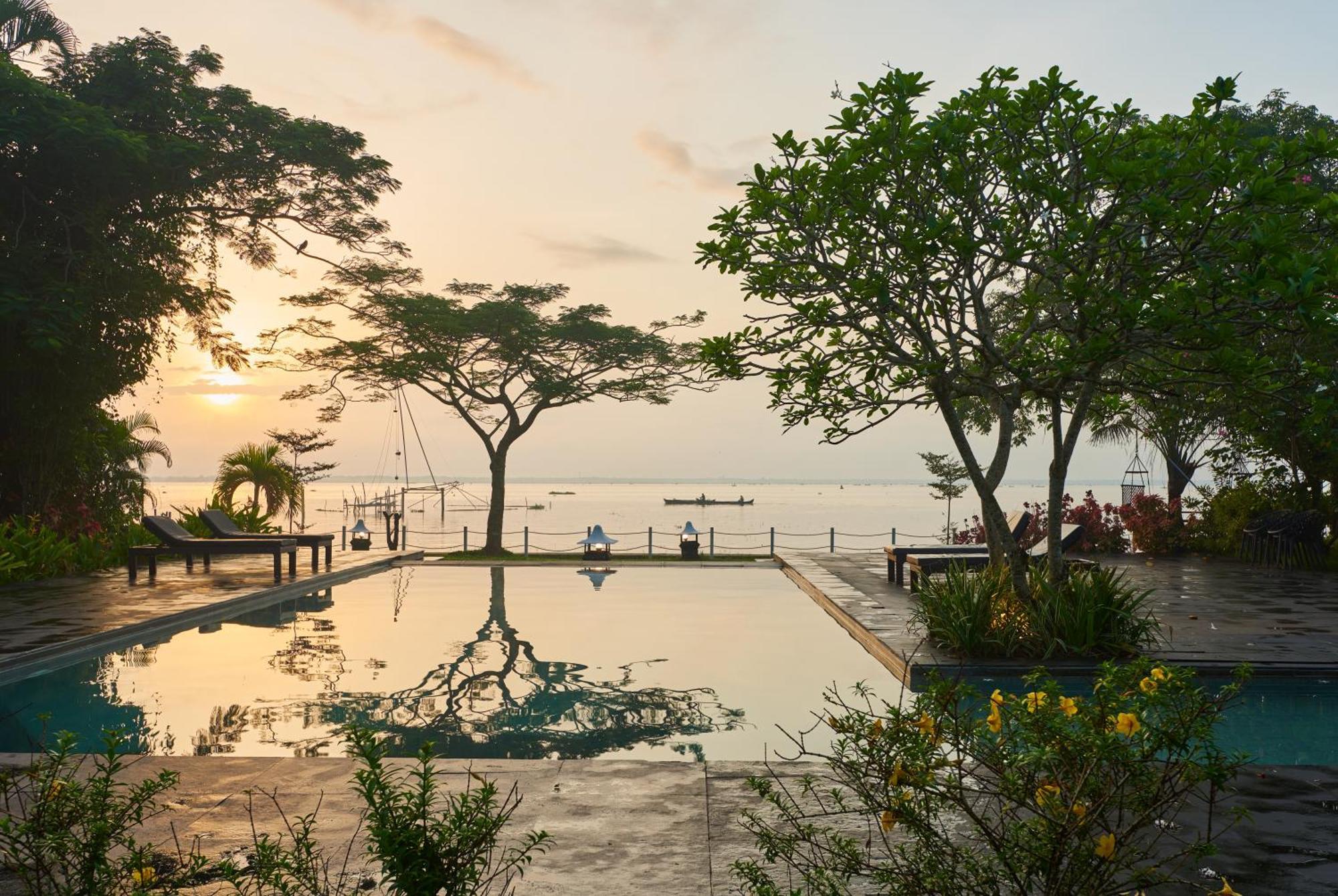 Deshadan Backwater Resort - The Best Sunrise View Alappuzha Bagian luar foto