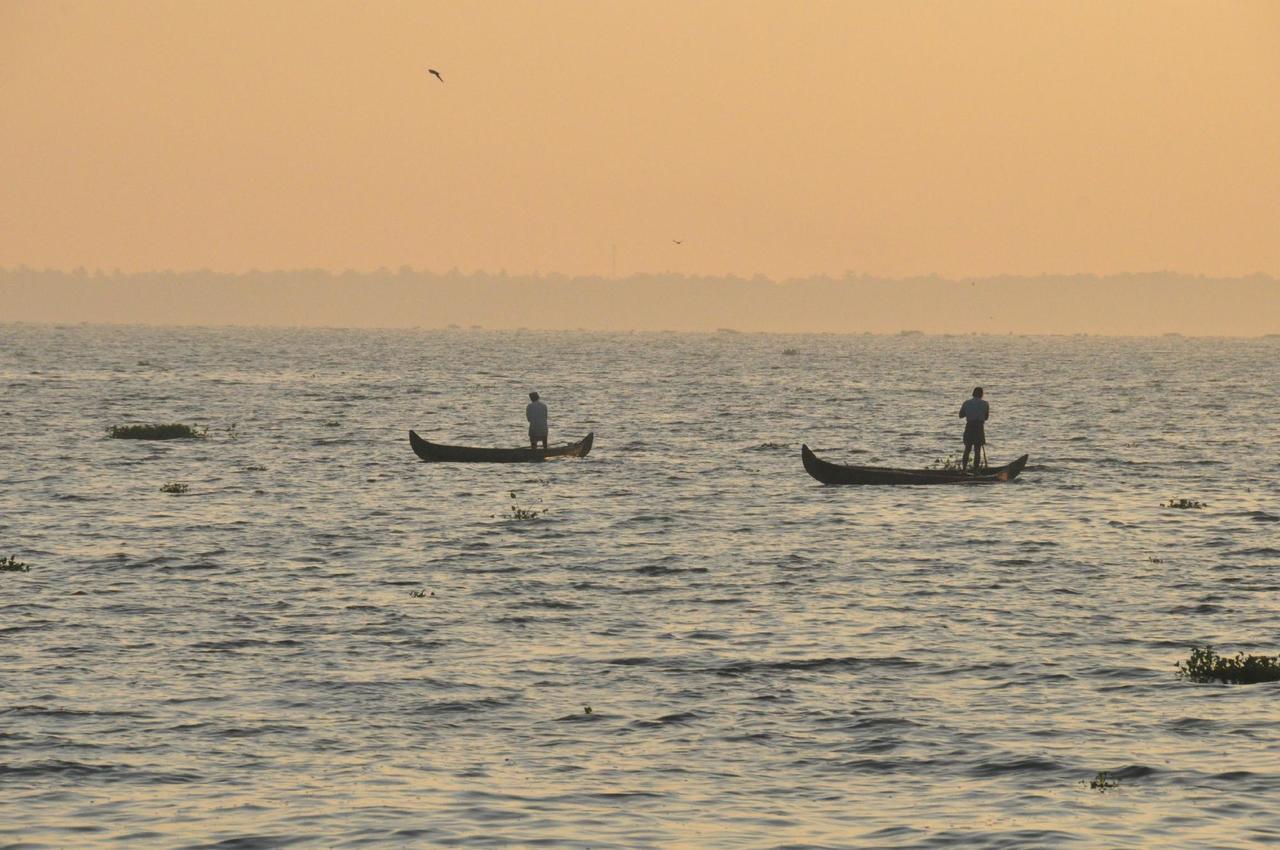 Deshadan Backwater Resort - The Best Sunrise View Alappuzha Bagian luar foto