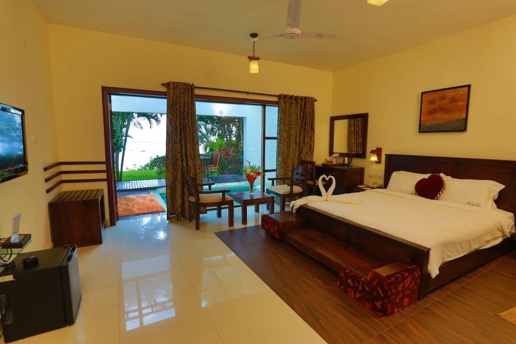 Deshadan Backwater Resort - The Best Sunrise View Alappuzha Bagian luar foto